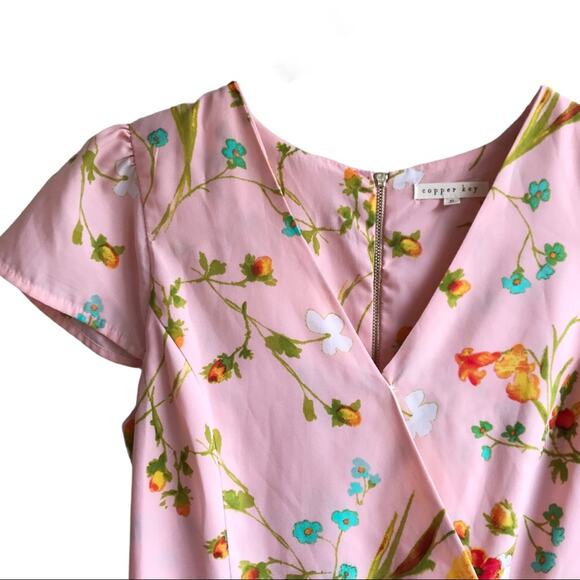 Copper Key Floral Print Romper Size S Faux Wrap Short Flutter Sleeves Outfit - Picture 4 of 12